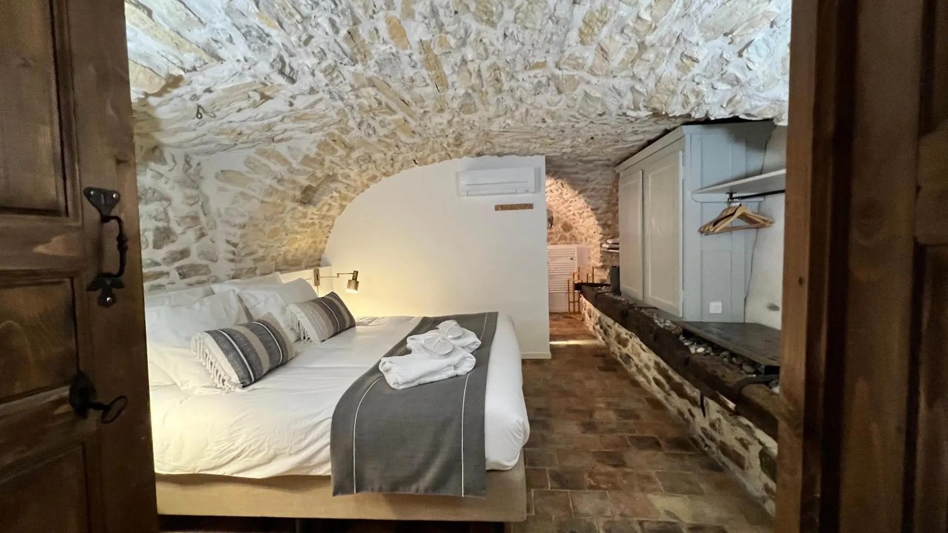 Relais De Poste Apartment South Ardeche Saint-Andre-de-Cruzieres